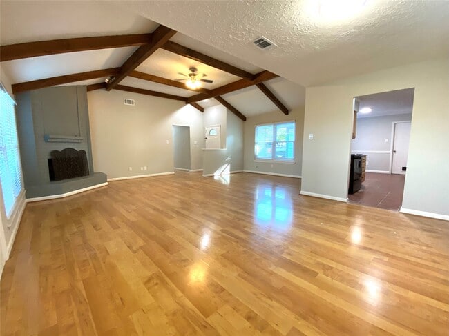 Building Photo - 4806 Temple Bell Dr