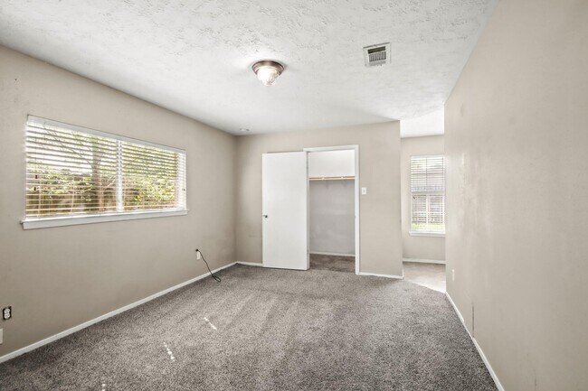 Foto del edificio - 8326 Swan Meadow Ln