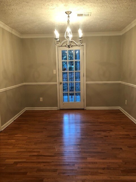 Foto del edificio - LARGE 4br/2.5ba - GREAT DECATUR LOCATION!!...