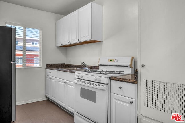 Building Photo - 3610 Percy St