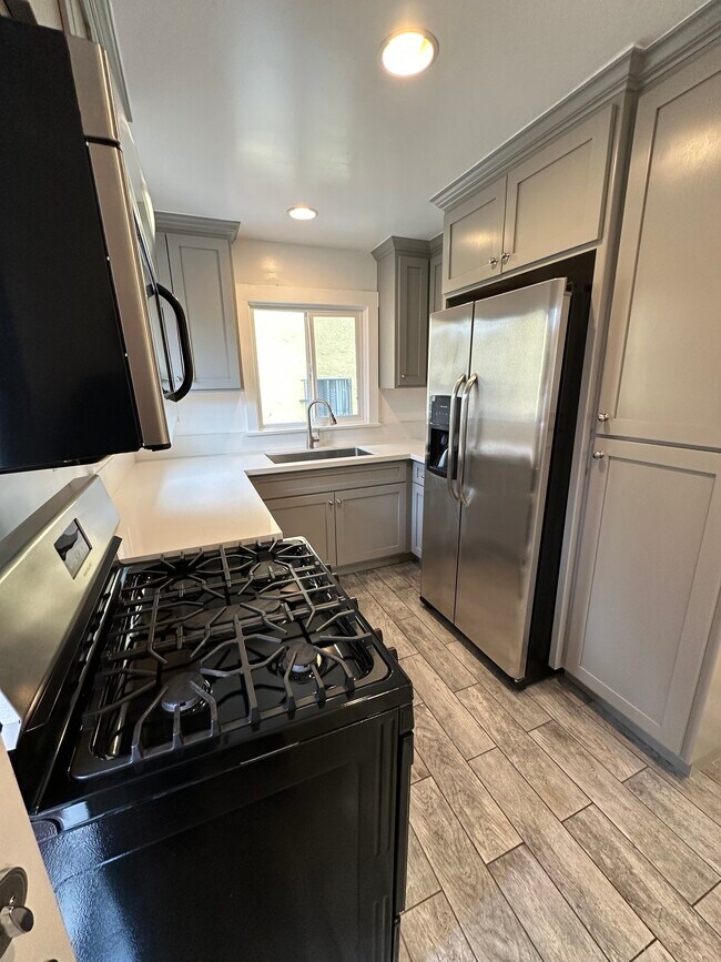 Foto del edificio - 552 Brooks Ave