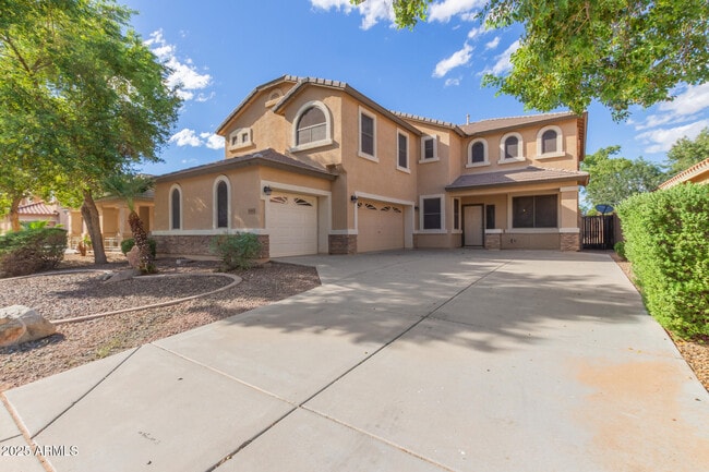 Building Photo - 40882 W Robbins Dr
