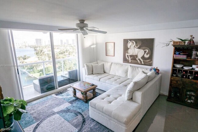 Building Photo - 3 br, 2 bath House - 2841 NE 163rd St Apt ...