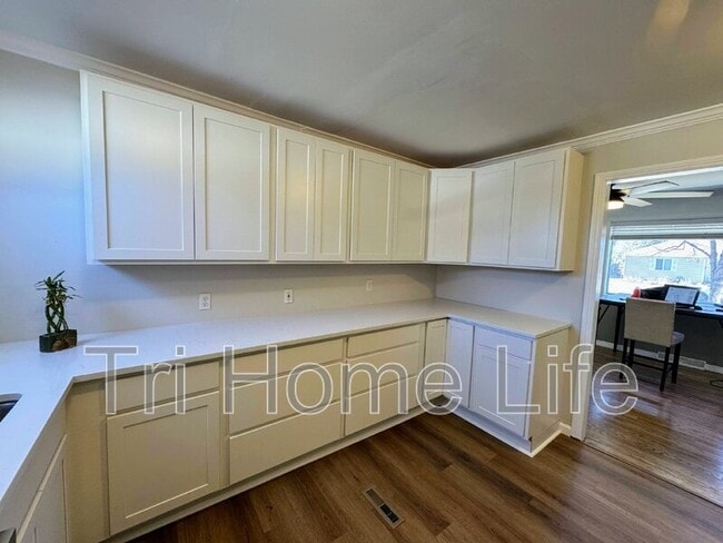 Building Photo - 2691 S Linley Ct
