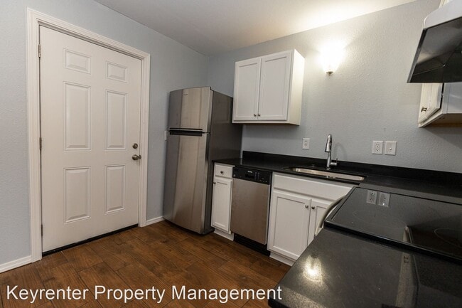 Building Photo - 2 br, 1 bath House - 1306A N Irvington Ave