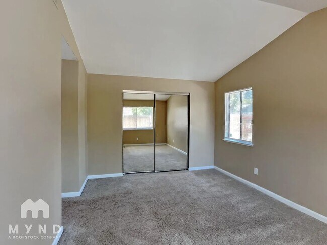 Building Photo - Charming 3BR House in Sacramento
