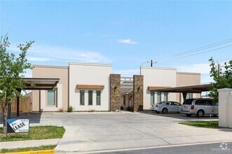 Building Photo - 1402 Coyote Hls