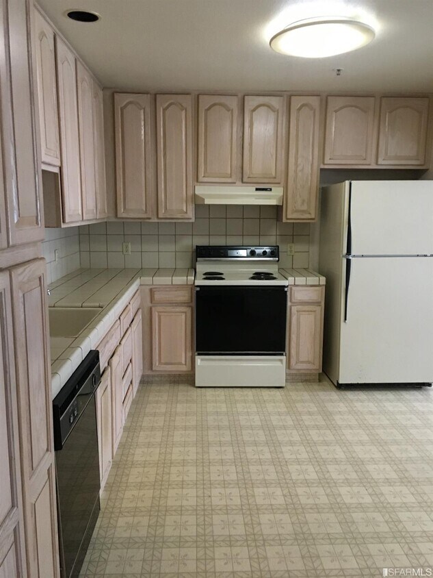 Foto principal - 1582 Taraval St