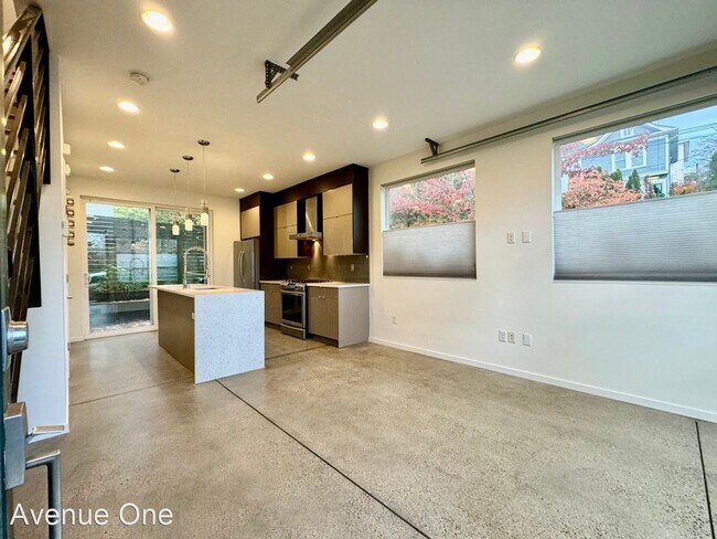 Foto del edificio - 2 br, 2.5 bath House - 1326 E Marion St