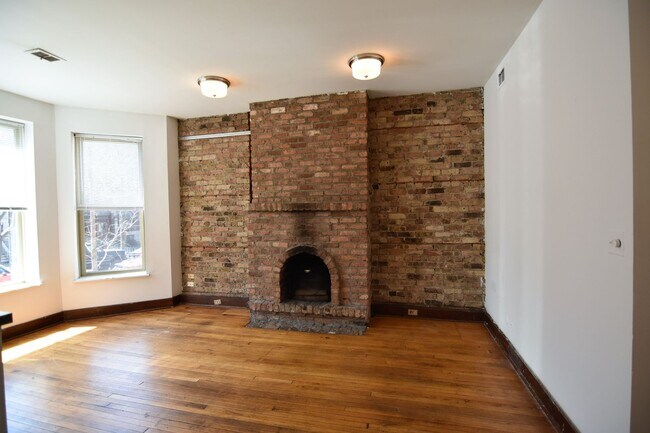 Foto del edificio - 651 W Roscoe St