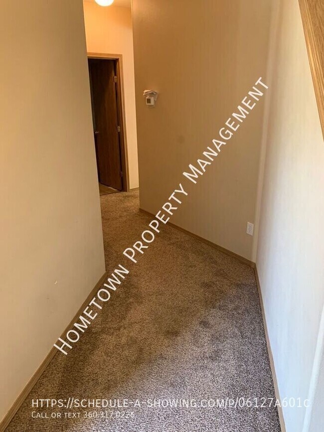 Building Photo - 21606 65th Ave Ct E