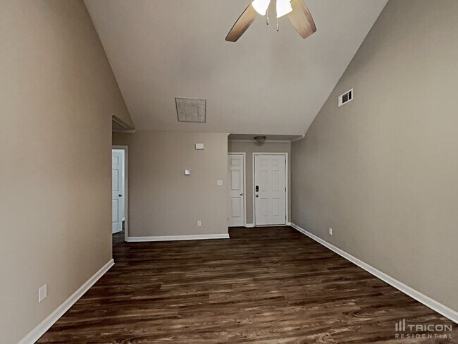 Building Photo - 7213 McTeal Pl
