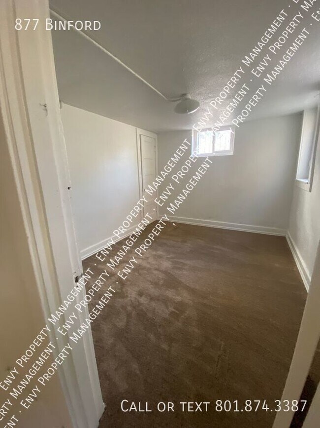 Foto del edificio - HALF OFF YOUR FIRST MONTH! Enormous  Pet F...