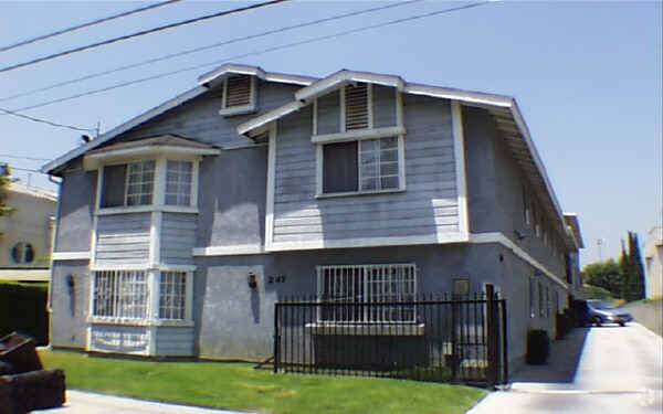 Foto principal - 247 W Newby Ave