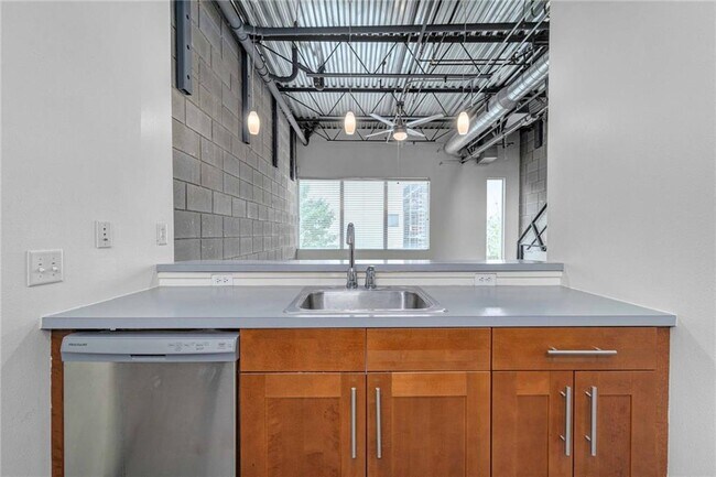 Building Photo - 4801 S Congress Ave