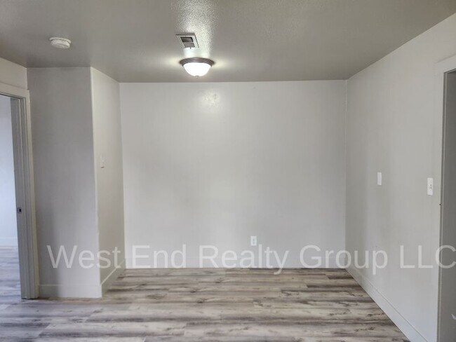 Photo - 105 S Harriet Ave Apartment