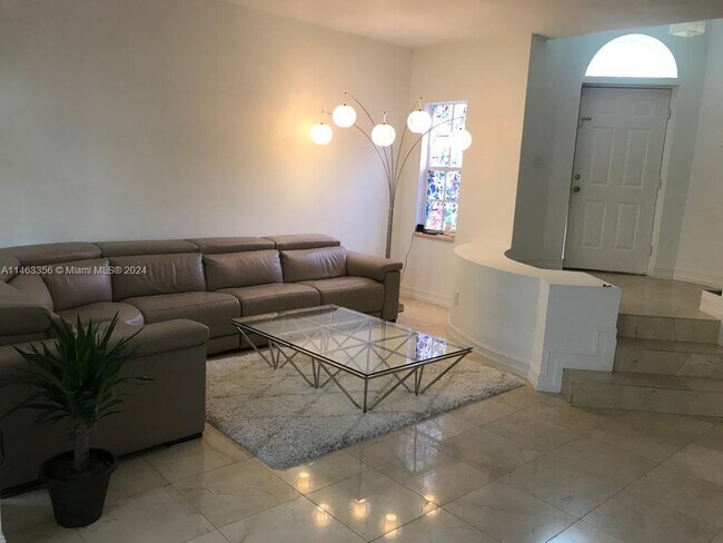 Foto del edificio - 18470 NE 30th Ave