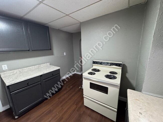 Foto del edificio - 3217 Raymond St