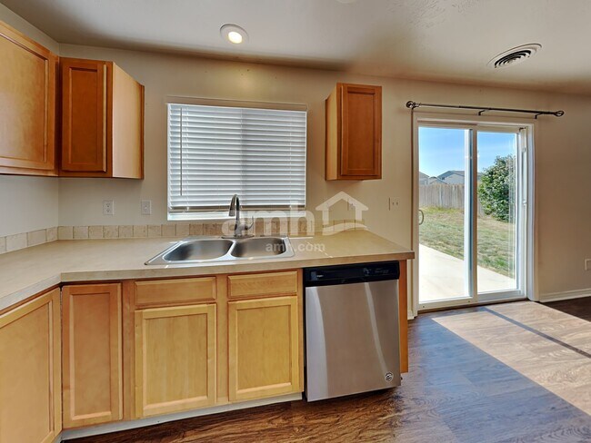 Foto del edificio - 19637 Cumberland Way