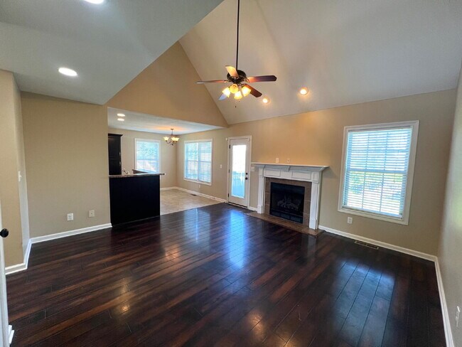 Foto del edificio - 1313 Chinook Cir