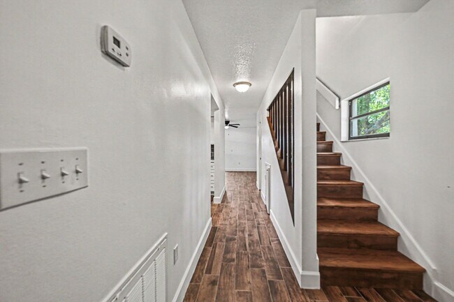 Foto del edificio - 2173 Stewart Rd