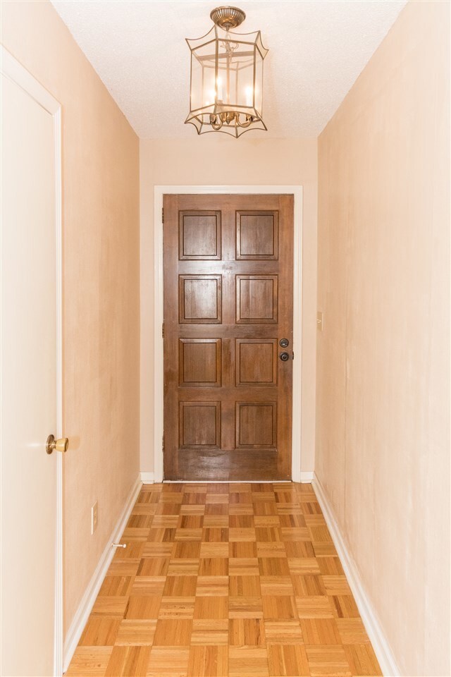 Building Photo - 31 Burgundy Ln