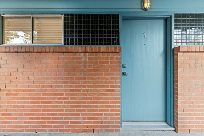 Foto del edificio - 217 E 12th St