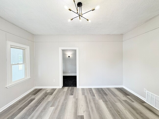 Foto del edificio - 2817 N Erie St