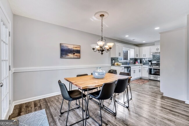 Building Photo - 10960 Morning Dove Dr