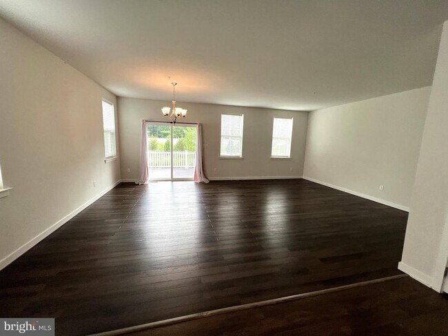 Building Photo - 313 Wynstone Ct