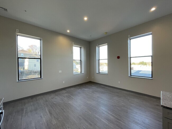 Building Photo - 56 Oak Terrace