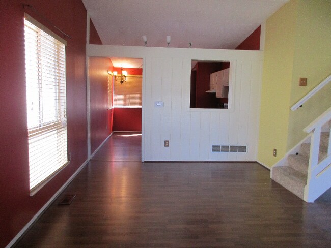 Building Photo - 3333 Chetwood Pl