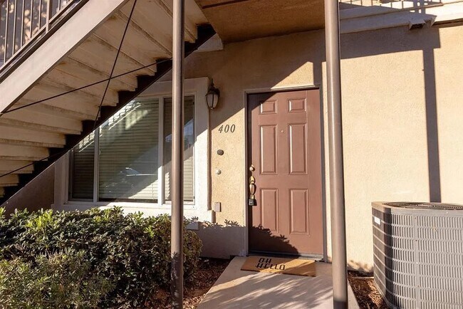 Foto del edificio - 9728 Marilla Dr