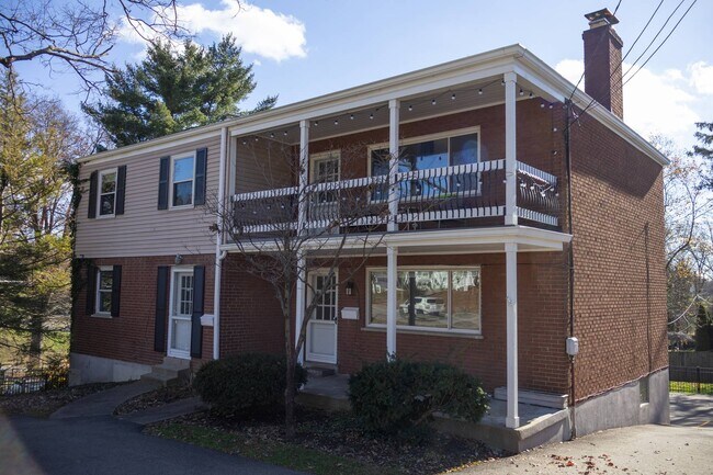 Foto del edificio - 7524 Montgomery Rd