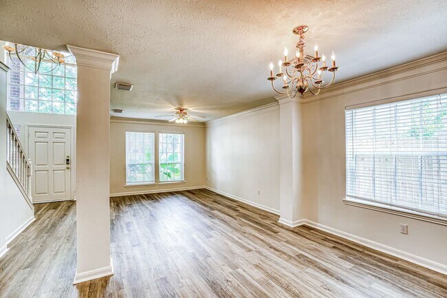 Building Photo - 6935 Moss Boulder Dr