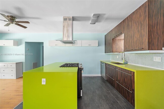 Foto del edificio - 1600 NE 110th Terrace