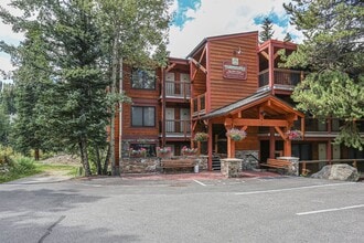 Building Photo - 815 Columbine Rd
