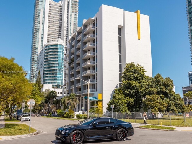 Foto del edificio - 444 NE 30th St