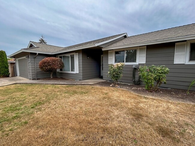 Building Photo - 4998 Arrowood Ct SE