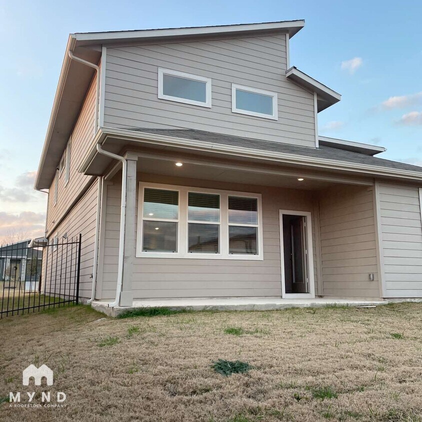 Foto del edificio - 13805 Lubeck Dr