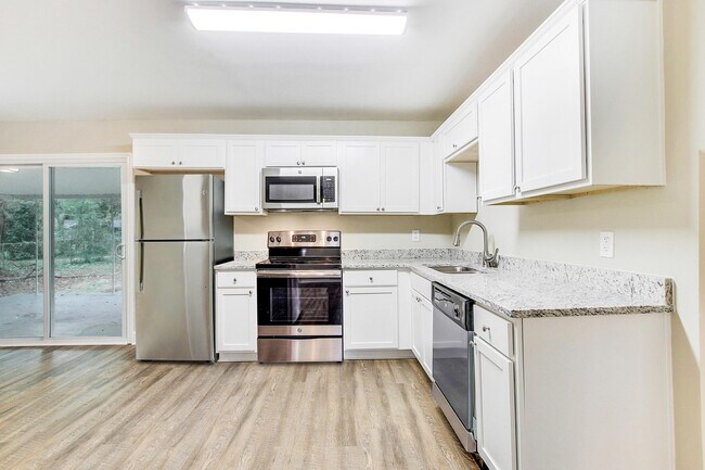 Foto del edificio - 3559 Sherbrooke Way SW