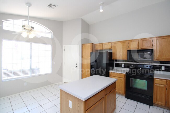 Foto del edificio - 1083 W Orchid Ln