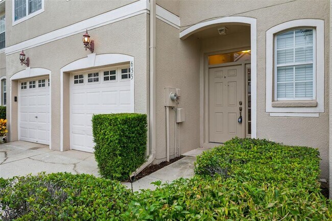 Building Photo - 655 Vallance Way NE