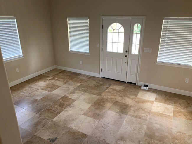 Foto del edificio - 1132 Hardy Ave