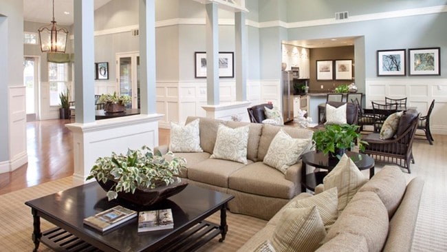 Creekside Village, salón de descanso para residentes - Creekside Village