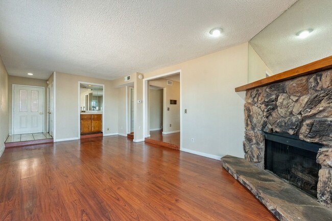 Foto del edificio - 3 Bedroom Townhome in East Las Vegas!