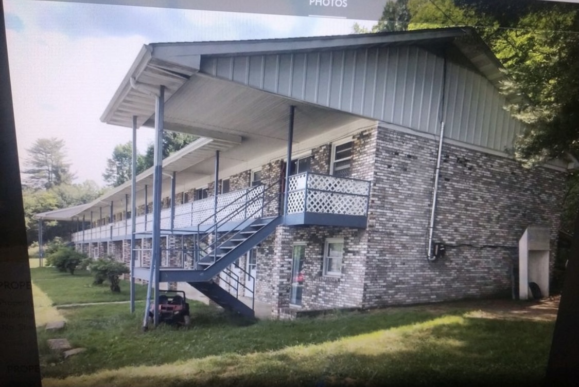 Primary Photo - 477 Charlie Brown Rd
