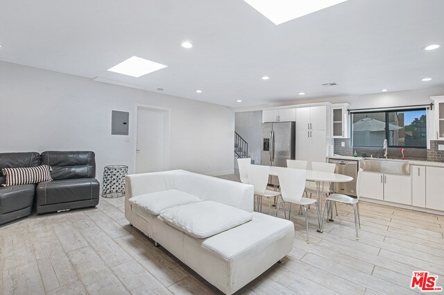 Foto del edificio - 4321 Chase Ave