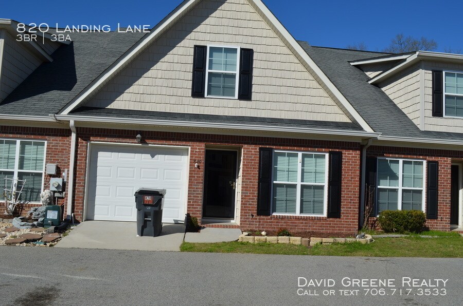 Foto principal - 820 Grove Landing Ln
