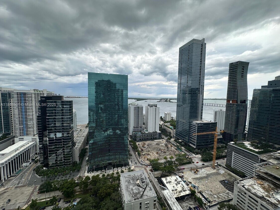 Foto principal - 1300 S Miami Ave